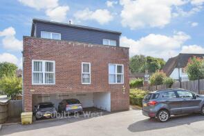 Flat 11, Fenway House, Boston Road, Haywards Heath RH16 3PX