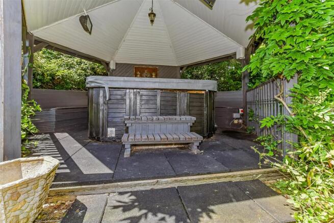 External Lifestyle Photograph