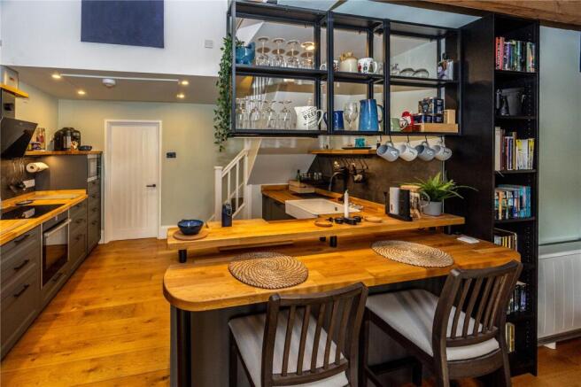 2 bed Apartment for sale Image 7