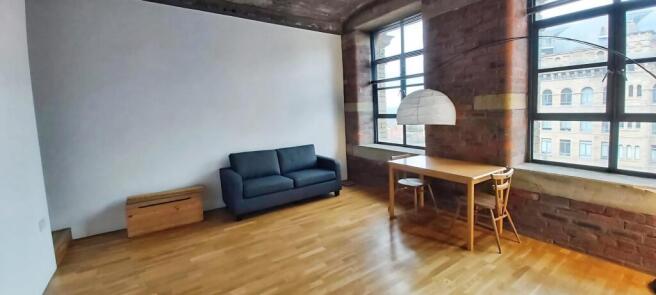 2 bed Flat to rent Image 4