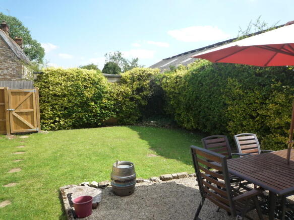 Photo 10