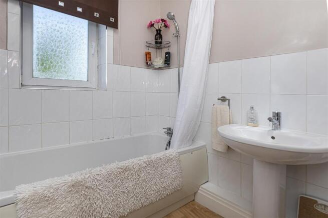 3 bed Semi-Detached for sale Image 11