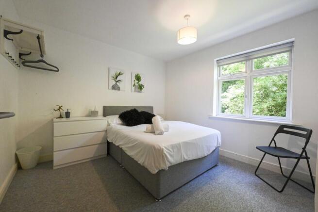 3 bed Apartment for sale Image 11