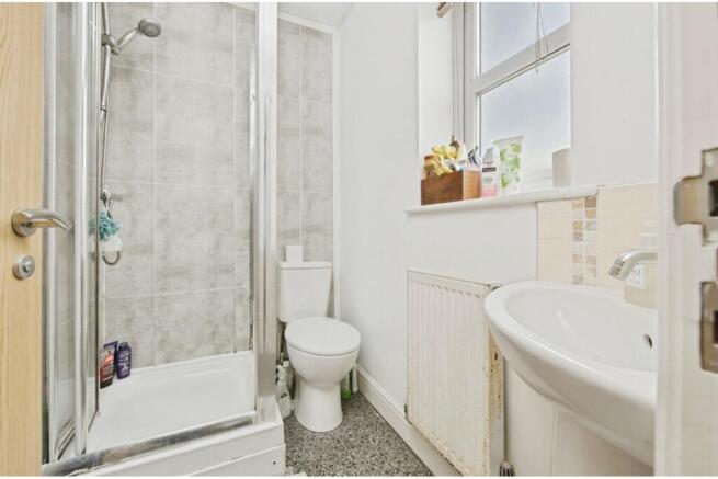 3 bed Terraced for sale Image 9