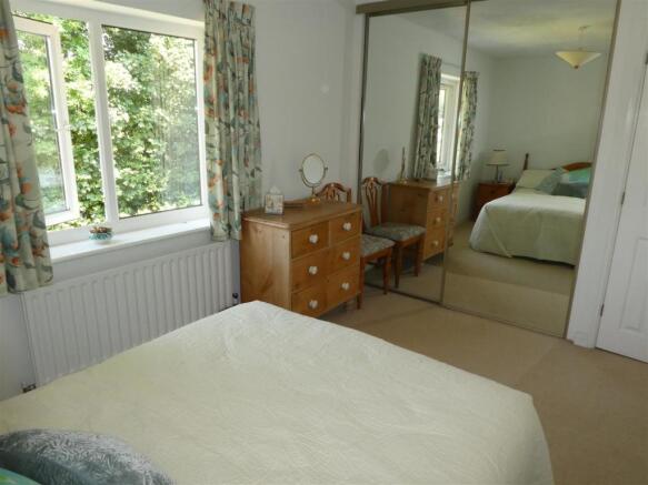 bed2pic2.JPG