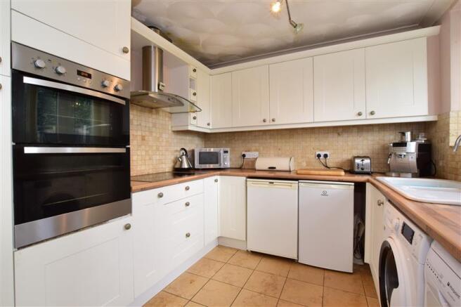 Kitchen/Breakfast Area