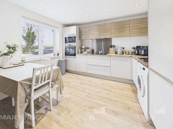 CAM02406G0-PR0551...