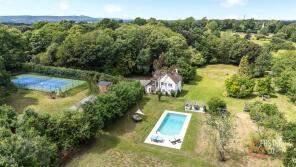Rectory Cottage, Brighton Road, Henfield BN5 9SR