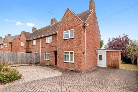 Northfields, Lambourn, Hungerford, Berkshire, RG17