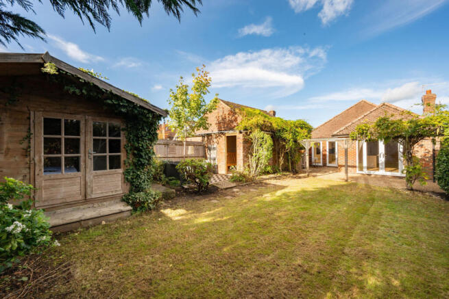 Lynton Close, Hurstpierpoint, BN6 photo 3