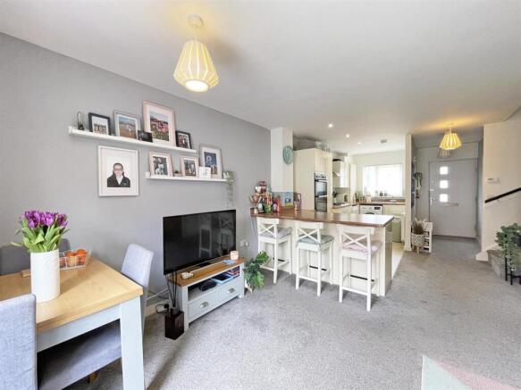 Wordsworth Road 30 - Kitchen 2.jpg