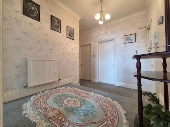 2 bed Flat for sale Image 12