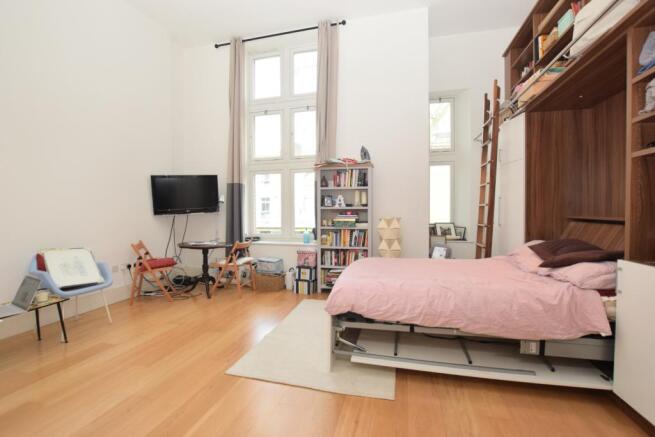 Studio Room (1)