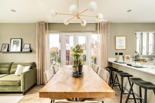 4 bed Detached for sale Image 9