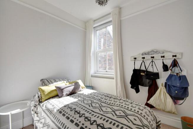 3 bed Terraced for sale Image 11