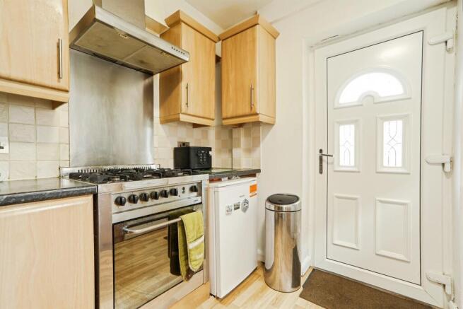 3 bed Semi-Detached for sale Image 9