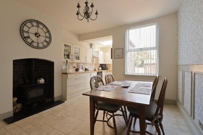 3 bed Terraced for sale Image 11