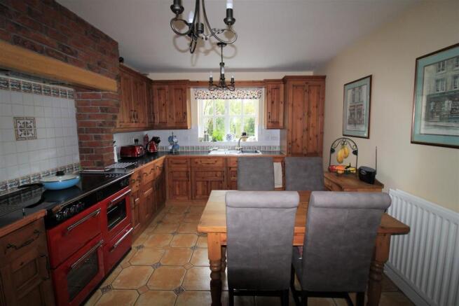 Kitchen .jpg