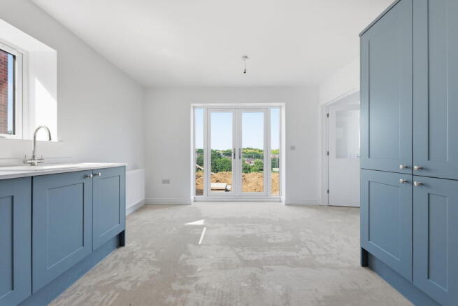 4 bed Detached for sale Image 5