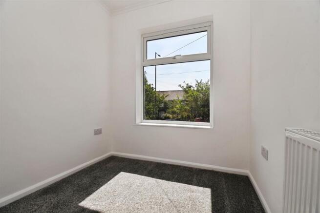 3 bed Semi-Detached for sale Image 11