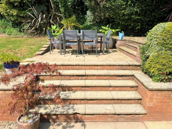 garden steps.jpeg