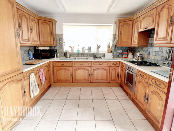 3 bed Detached Bungalow for sale Image 4