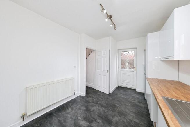 3 bed Semi-Detached for sale Image 7