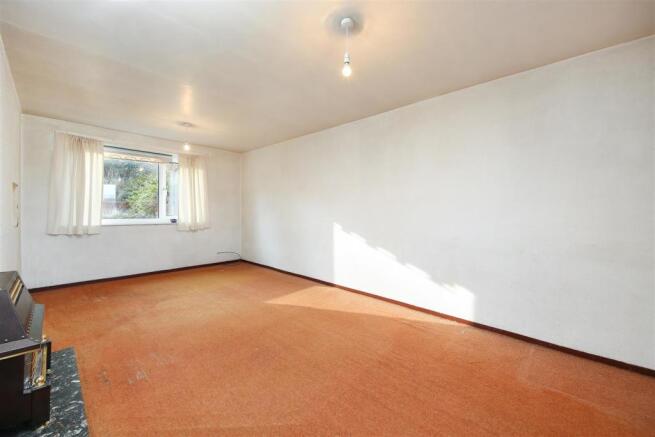 Living Room2.jpg