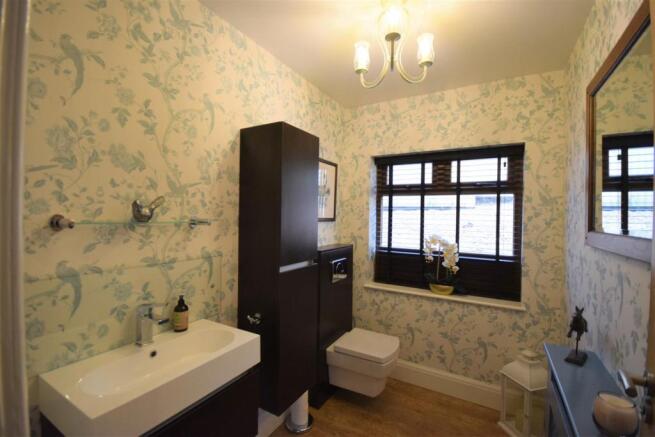 14 chapel Bank House, HX6 4DB.JPG