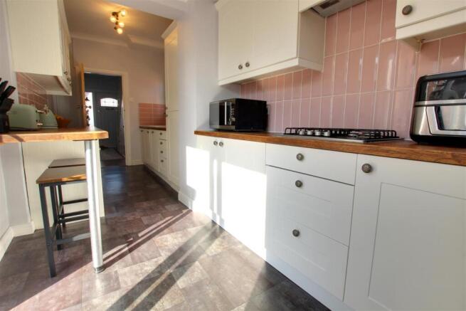 3 bed Semi-Detached for sale Image 7