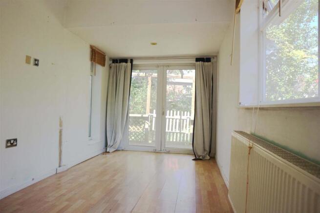 GARDEN ROOM