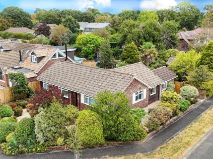 Newbridge Way, Pennington, Lymington, SO41