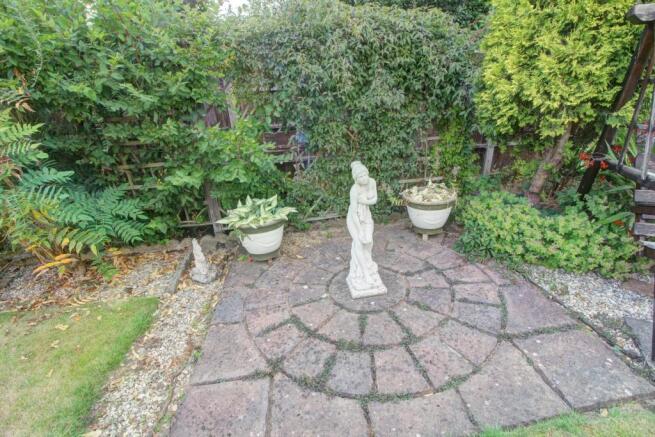 Garden feature