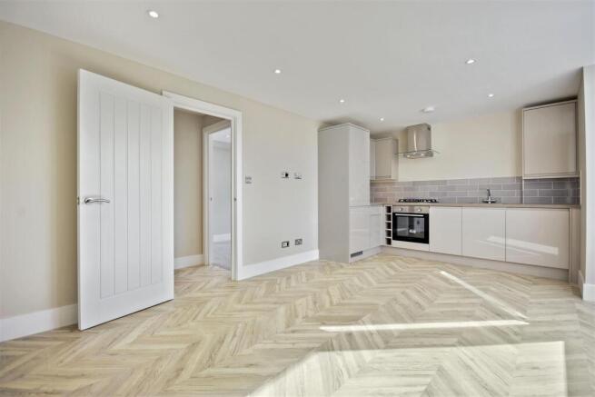 AR - Flat 5, Buckingham Place - Reception Angle3 (