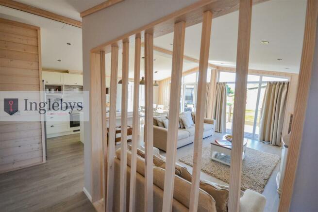 3 bed Park Home for sale Image 7