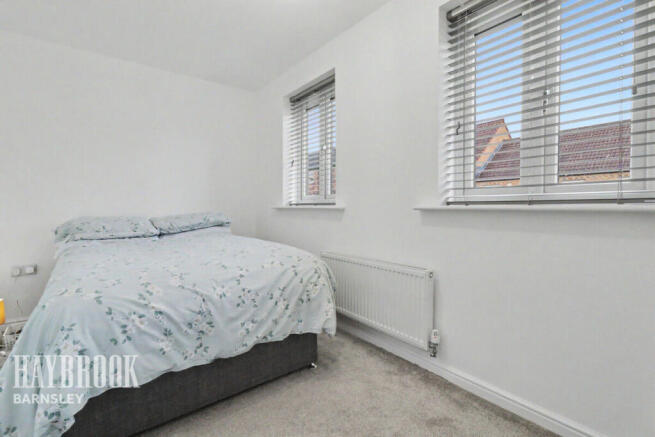 3 bed Town House for sale Image 12