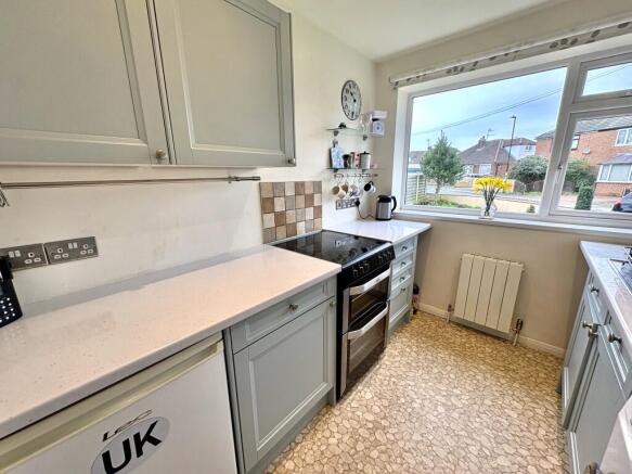 2 bed Semi-Detached Bungalow for sale Image 10