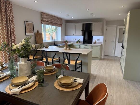 Kitchen/Dining Areas