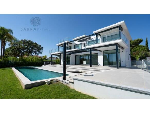 Luxury Villa with 4 Bedrooms and Private Pool close to Maria Luisa Beach