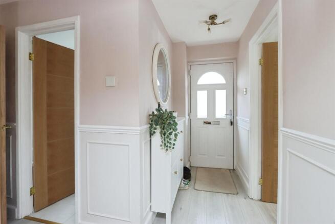 2 bed Semi-Detached Bungalow for sale Image 4