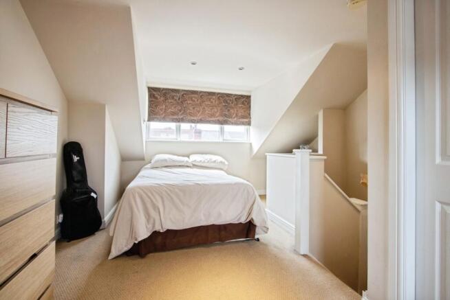 3 bed Terraced for sale Image 11