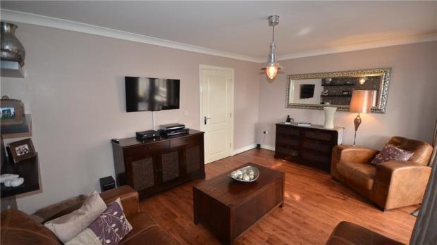 Lounge 1