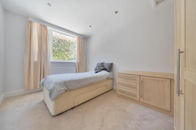 4 bed Detached Bungalow for sale Image 7