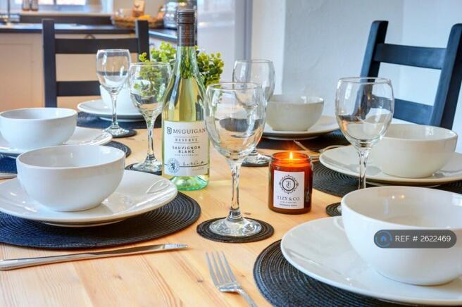 Kitchen / Dining Area