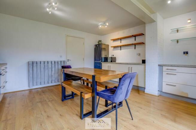 4 bed Town House for sale Image 4