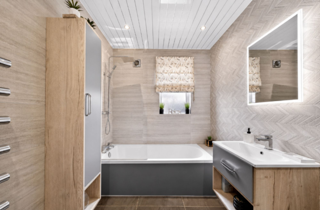 Crisp Modern Bathroom
