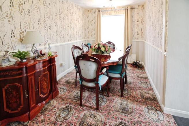 3 bed Detached Bungalow for sale Image 5