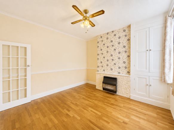 4 bed Terraced for sale Image 3