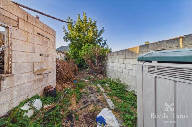 2 bed Semi-Detached for sale Image 6