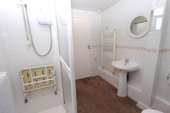 Bathroom (Ground Floor) 
